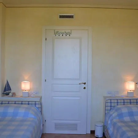 Garda Village *