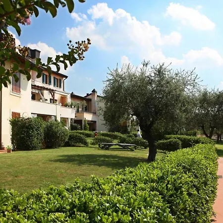 Garda Village